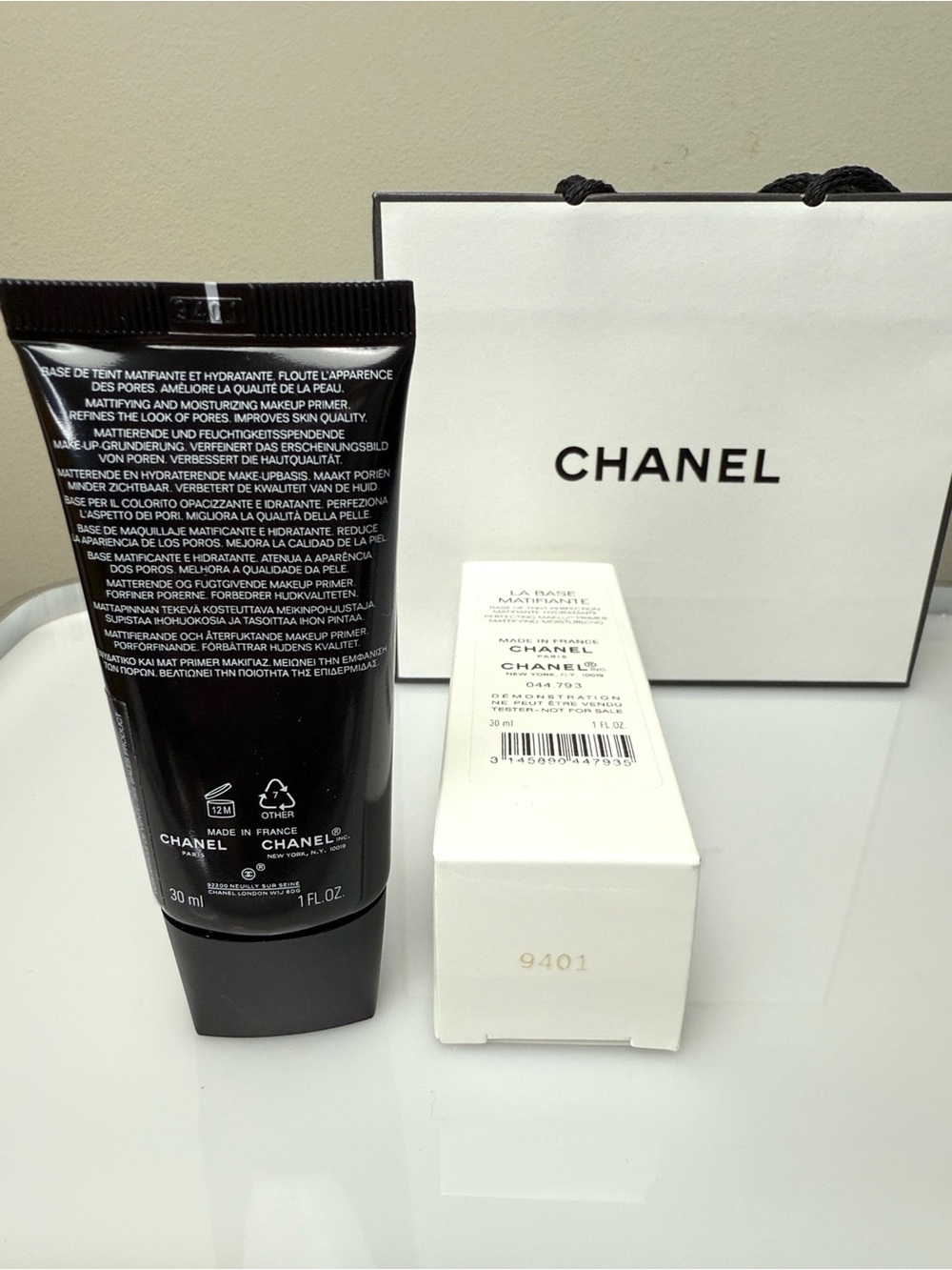 CHANEL • La Base Matte Primer - Picture 7 of 8